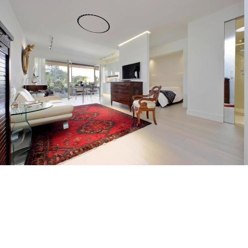 Luxury Aurelia Apartment with Swimming Pool