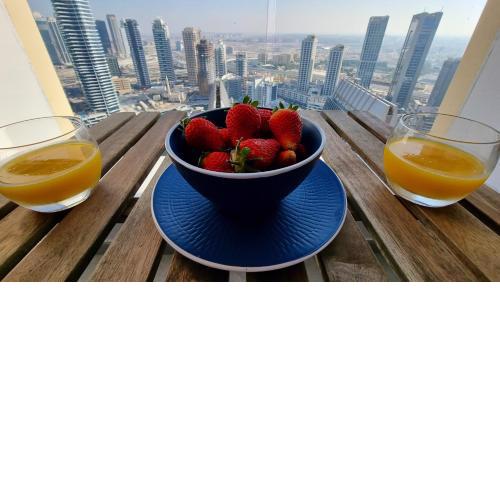 Luxury Beachfront 2Bd Apt, Shams, JBR