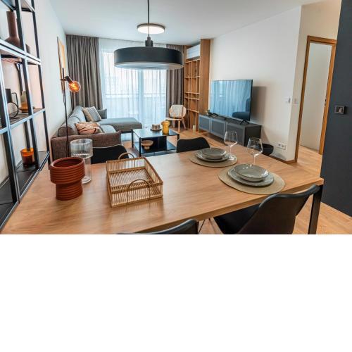 Luxury city center apartment - parking included
