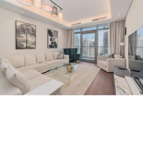 Luxury Damac Paramount 2B with Balcony Burj View - Dubai