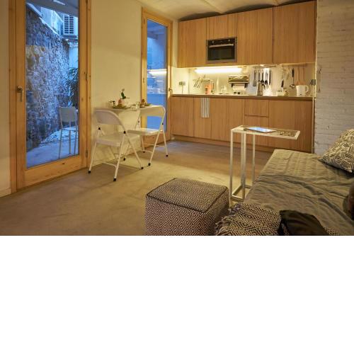 Luxury design with Patio, near the Beach