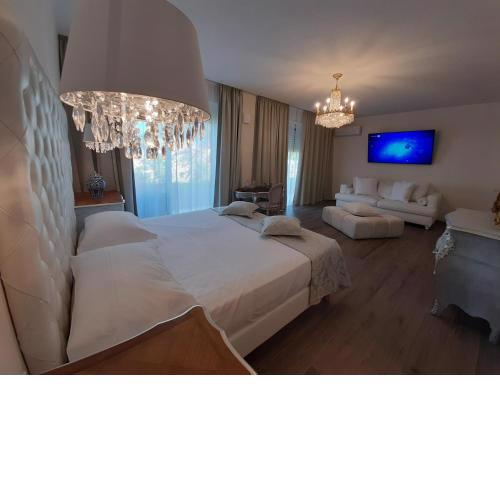 LUXURY DREAMS