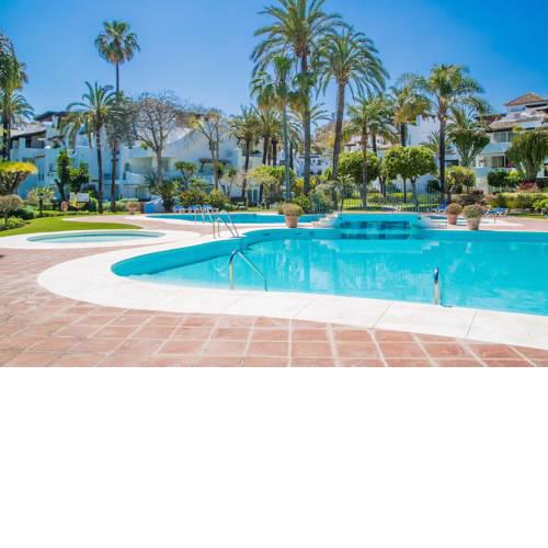 Luxury Duplex Penthouse Alcazaba Beach - RDR157