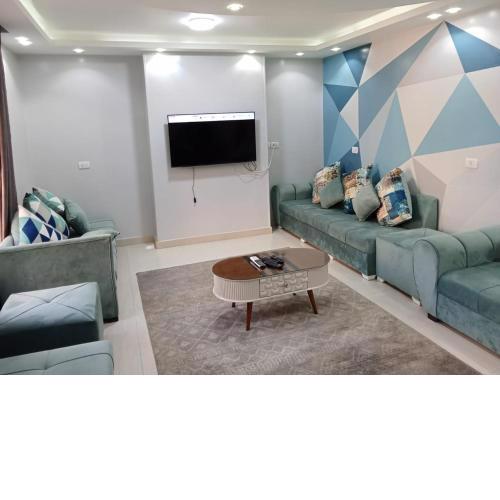 Luxury furnished new apartment al muhandessin شقة جديدة مفروشة سوبر لوكس المهندسين جامعة الدول
