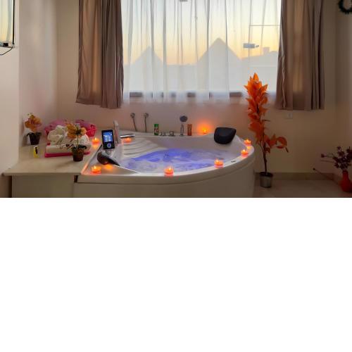 Luxury Giza pyramids & Jacuzzi