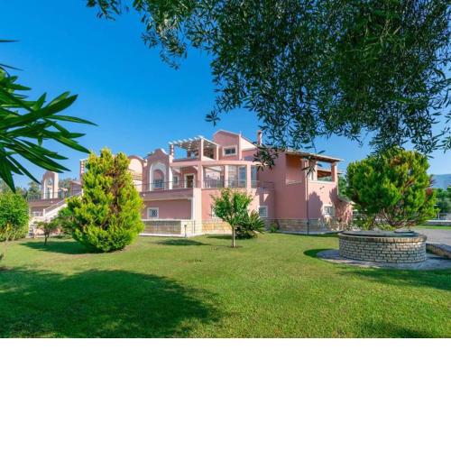 Luxury holiday home in Corfu with sauna and hot tub
