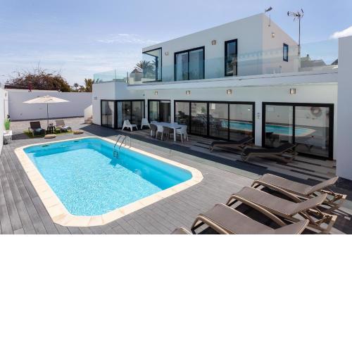 Luxury Holiday Villa AZUL - heated Pool -Wifi - Seaview - Beach