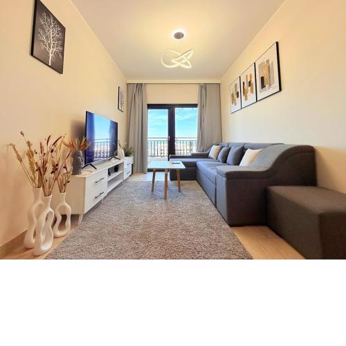 Luxury hotel apartment 2rooms with triple sea view