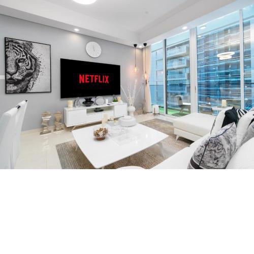 Luxury Lake Facing Suite With Stylish Interiors