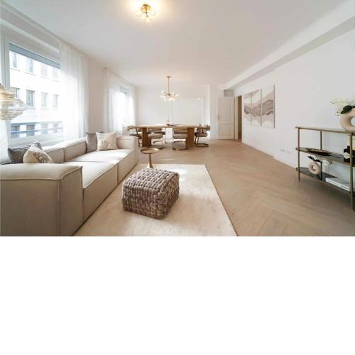 Luxury Living First District