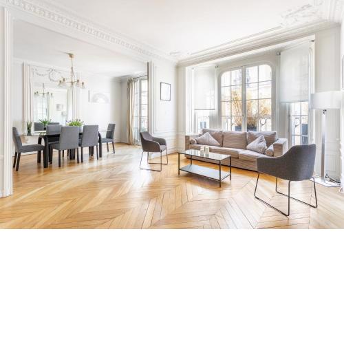 Luxury Living in Passy