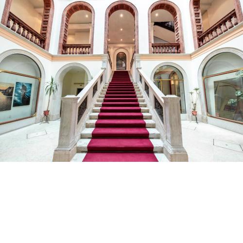Luxury Loft next to Saint Mark