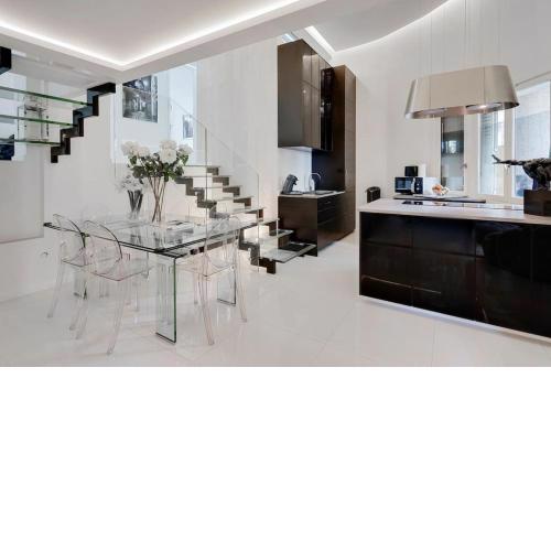 Luxury modern two bedroom duplex by Roland Garros