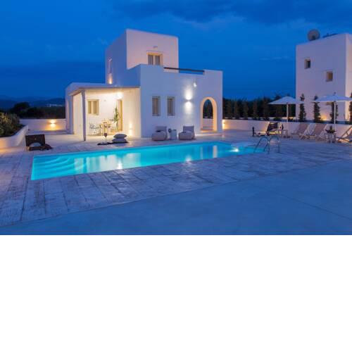 Luxury Naxos Villa Lounge Villa II Private Pool Beautiful Interior 2 BDR Laguna Beach