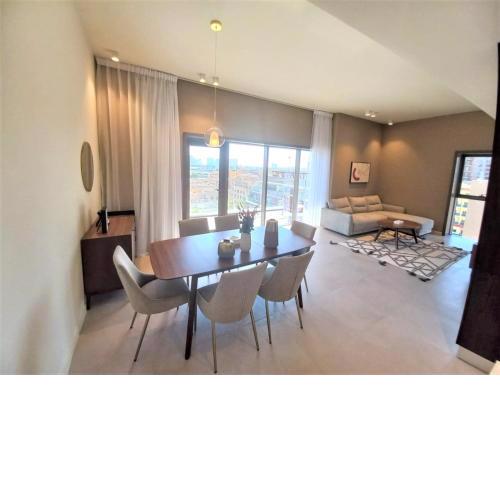 Luxury one bedroom balcony Park Views Dubai