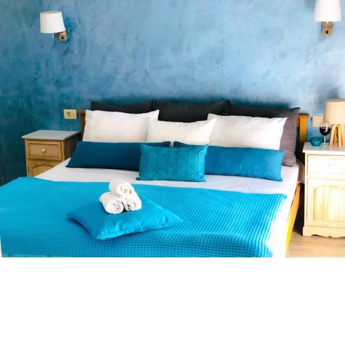 Luxury place with private parking, few steps from the sea