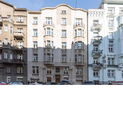 Luxury Riverside Apartment In The Center Of Prague