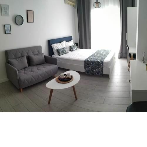 LUXURY ROOM 12
