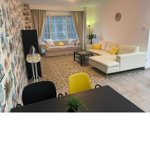 Luxury Room In Sharing Apartment, Best Location in Heart of Dubai