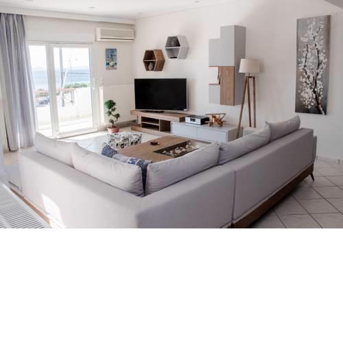 Luxury seaview apartment by the sea