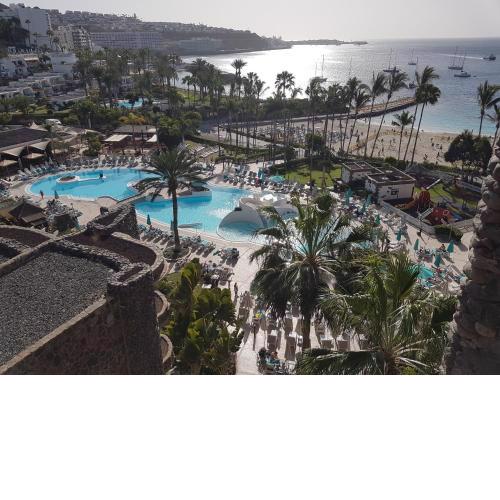 Luxury Serviced Apartment Anfi del Mar