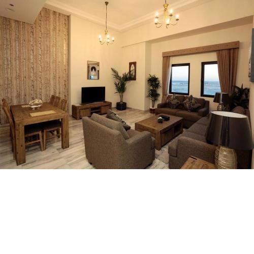 Luxury & Spacious 2 bedroom with Balcony Dubai