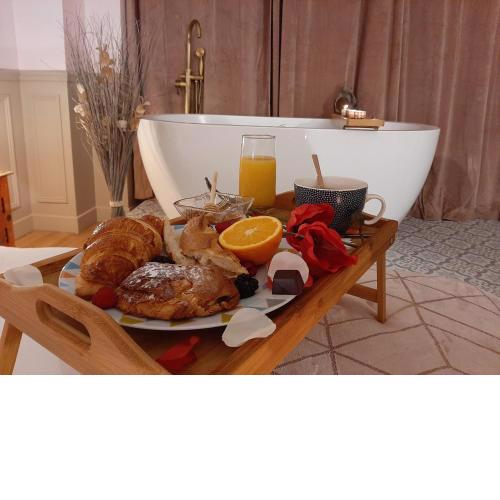 Luxury Suite Paris Republique