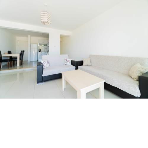 Luxury Three-Bedroom Apartment with Sea View A2