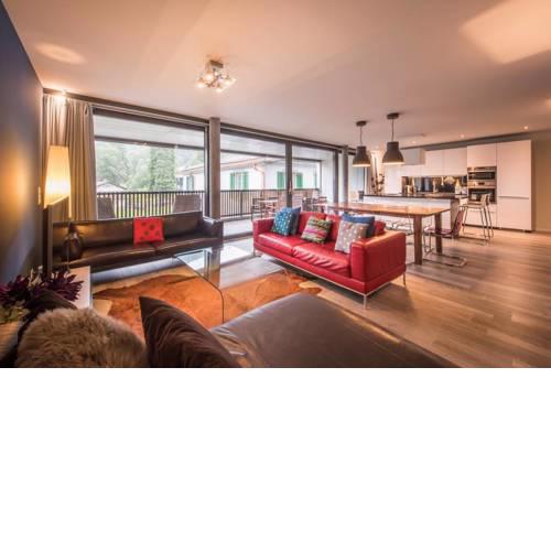 Luxury Top Floor Apartment with Wellness