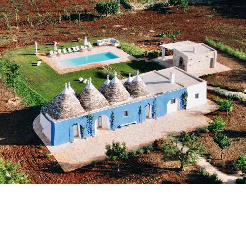 Luxury Trullo Oasis - Garden, Pool, BBQ, Views & More