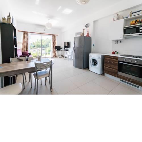 Luxury Two-Bedroom Apartment in amazing place Lukomorye B5