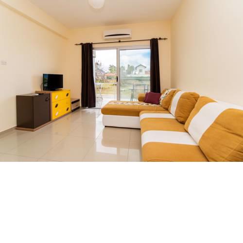 Luxury Two-Bedroom Apartment in amazing place Lukomorye with Big Private Garden