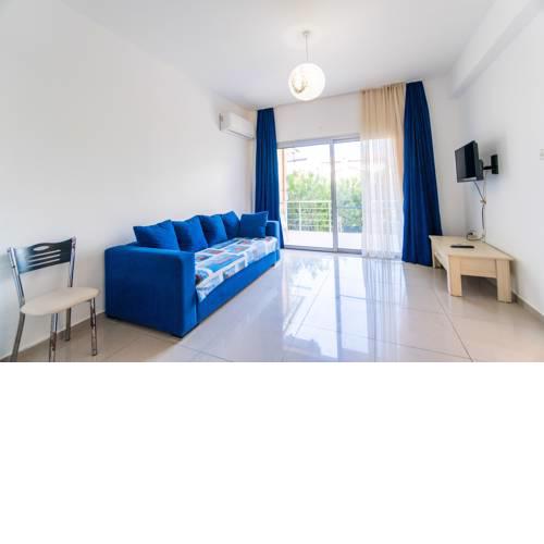 Luxury Two-Bedroom Apartment with Private Garden Lukomorye C1