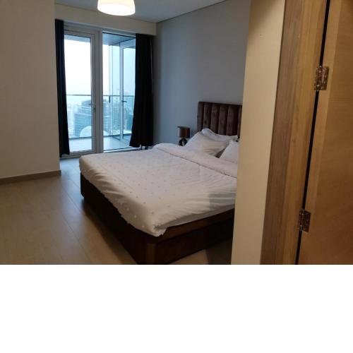 Luxury two bedroom dubai skyline view