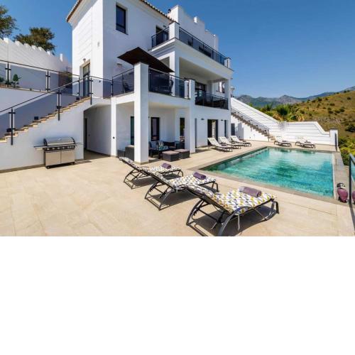 Luxury unique Villa with private pool and sea view