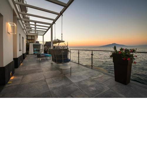 Luxury Villa Del Maggiore - Sorrento sea side, beach, garden, parking