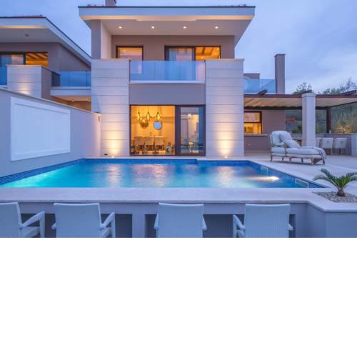 Luxury Villa Prova