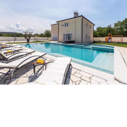 Luxury villa with a swimming pool Vilanija (Umag) - 17623