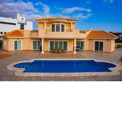 Luxury villa with heated pool