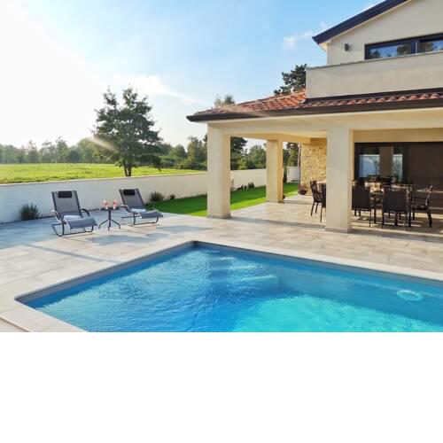 LUXURY VILLA with Pool, Outdoor Bar & Grill, Fitness & Office 2 luxury apartments