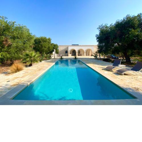 LUXUS VILLA WITH SWIMMINGPOOL, 1-6 p., CAROVIGNO