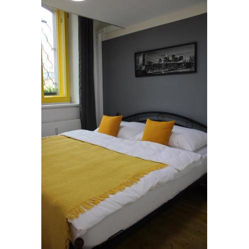 LYLY - Modern apartment with free parking in Prague