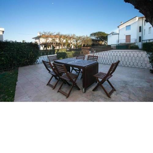 M084 - Marcelli, trilocale con giardino al Residence MareVerde