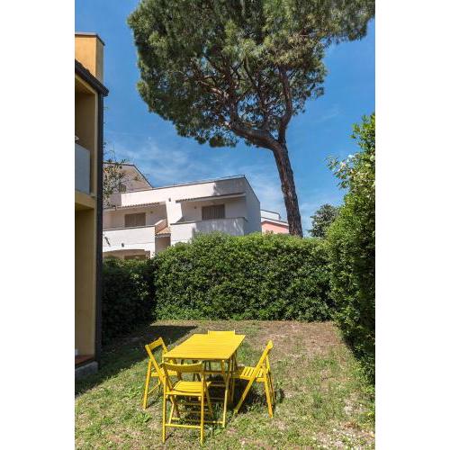 M53 - Marcelli, bilocale con giardino a 100 mt dal mare