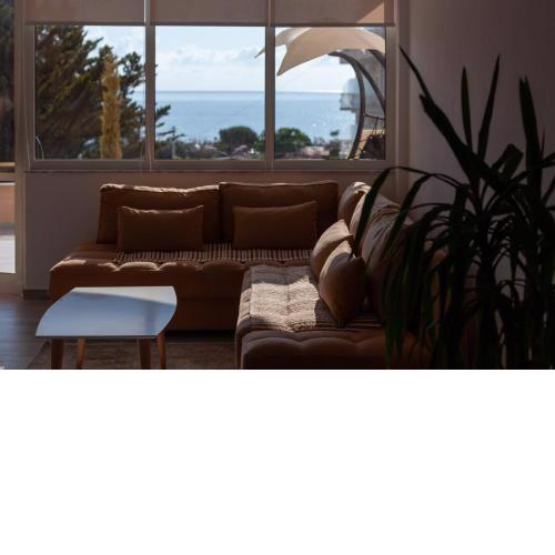 Mabel's Home. Modern beach apartment