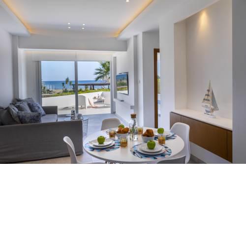 Mackenzie Castella Beachfront Suite