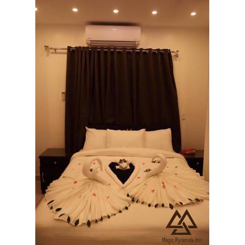 Magic Pyramids INN