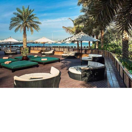 Magnificent 3 Bedroom Next To The Beach And Marina Mall