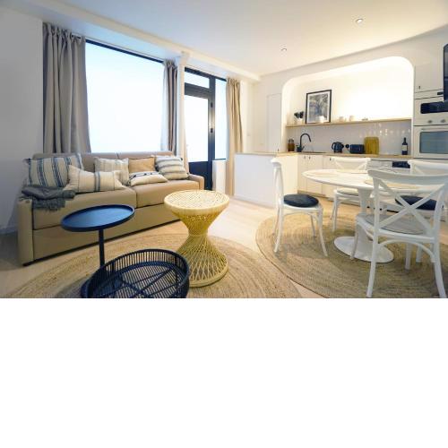 Magnificent Apartment In The South Of Paris