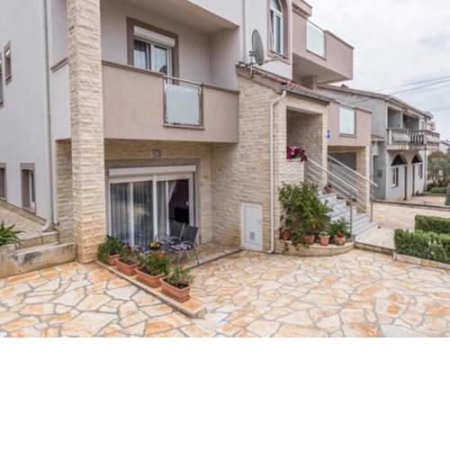 Magnificent Apartment in Zadar with Patio
